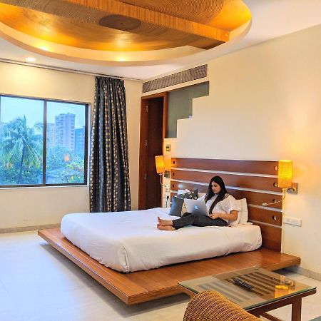 Hotel Jewel Of Chembur Bombay Exterior foto