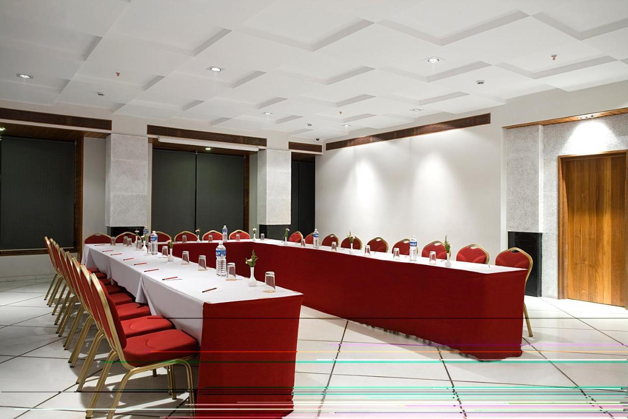 Hotel Jewel Of Chembur Bombay Exterior foto