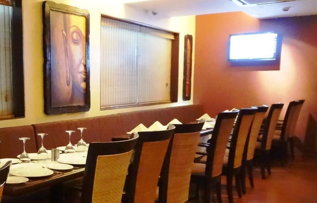 Hotel Jewel Of Chembur Bombay Exterior foto